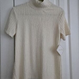 Leslie Fay Cream Textured Blouse